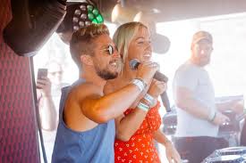 Kat kerkhofs onthulde donderdagavond tijdens gert late night dat ze gevraagd werd als één van… kat kerkhofs en haar voetballende echtgenoot dries mertens hebben nog niet meteen plannen om welkom in 2004! Surprise Dries Mertens En Kat Kerkhofs Draaien Een Set Op Rock Werchter Studio Brussel