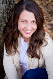 Beth Templeton's Instagram, Twitter & Facebook