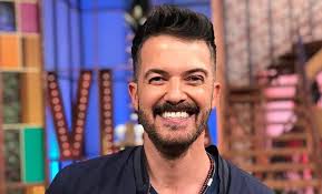 Fernando del Solar regresa a TV Azteca a conducir programa