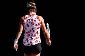 Memes, national anthem, and venus: Florilege Des Tenues Toujours Sobres De Bethanie Mattek Sands Le Court Central