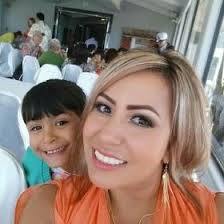 Elsa Cuevas (QuueennElsa)