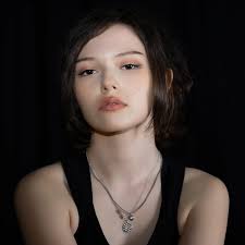 haven't you heard? I'M the internet girl✨ starting off the year with my  latest photoshoot and @katseyeworld 's newest song!! (i still do prefer the  live version though...) I hope you paid