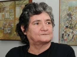 Ensinando arte desde a década de 70, Aline Figueiredo dá curso de graça