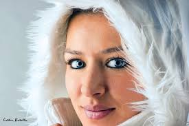 Esther Botello's Instagram, Twitter & Facebook