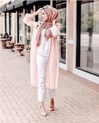 Mirraw.com has been visited by 10k+ users in the past month Inilah 12 Ide Warna Jilbab Yang Cocok Dengan Baju Pink