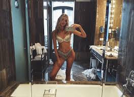 Elsa hosk sa constellation est scorpion et elle a 32 ans aujourd'hui. Elsa Hosk Hskelsaa Twitter