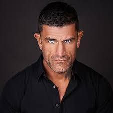 Christopher Macklin's Instagram, Twitter & Facebook