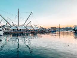 Petite Balade Sympathique Sur Le Port De Genes J Aime Bien L Ambiance Des Promenades De Ports Et Les Lumieres Etaient Tellemen Sailing Sailing Ships Instagram