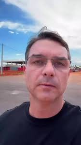 Via Senador @flaviobolsonaro , Vamos invocar o Senhor dos Exércitos!, A  oração é a verdadeira armadura do cristão. É por meio dela que vamos vencer  as injustiças, as lutas e todas as perseguições. ...