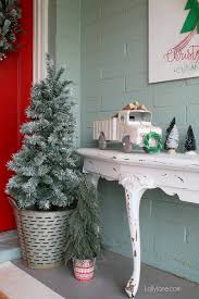 27 easy and beautiful thanksgiving and christmas table decorations and centerpieces. Front Porch Christmas Decor Lolly Jane