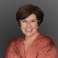 Mindy Orr's Instagram, Twitter & Facebook