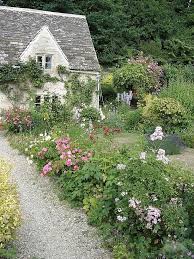 English Cottage Garden Bibury By Travelpod Member Cleanslate Click To See Full Size Englische Landhausgarten Englische Land Garten Cottage Garten