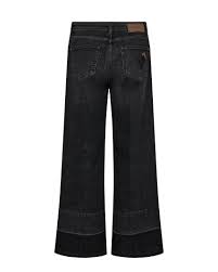 Dara hem jeans