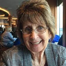 Cecelia Hodges's Instagram, Twitter & Facebook