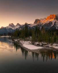 Best Landscapes Impressive Atmospheric Mountain Melissa Images On Designspiration Cool Landscapes Creative Landscape Mountain Landscape