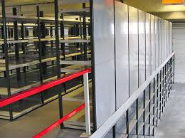 Solid wood veneer and plastic laminate: Shelving Systems Saar Lagertechnik