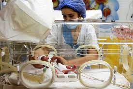 Переглядів 10 тис.7 днів тому. Mali Woman Who Was Expecting 7 Babies Delivers 9