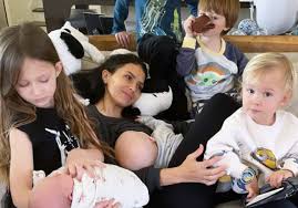 Hilaria baldwin is a yoga trainer, podcaste and author. Huxarhfb3lar6m
