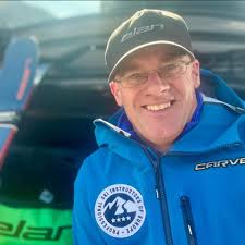 Success and failure are both part of life. Both are not permanent, so don't  pretend that it is.