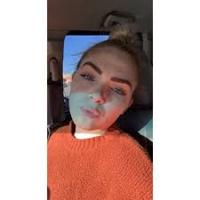 Isabel Marsh (@isabelamarsh)