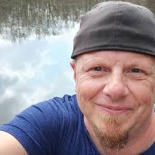 Ben Squires's Instagram, Twitter & Facebook