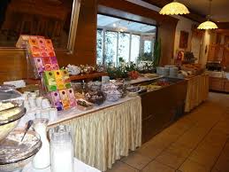 Enjoy free breakfast, free wifi, and free parking. Breakfast Buffet Picture Of Gartenhotel Daxer Zell Am See Tripadvisor