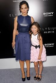 Her mother ana braga and aunt sonia braga are actresses. Alice Braga Pictures With High Quality Photos