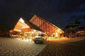 Riverview resort perak yang kini lebih dikenali sebagai riverview perak yang berkeluasan sekitar 5 ekar persegi dan mula dibina pada tahun 1998 terdapat 15 tempat menarik yang berdekatan perak riverview resort kuala. 15 Aktiviti Menarik Di Kuala Kangsar Lenggong Kakitravel Net