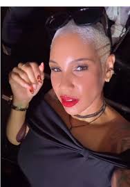 I'm missing my blonde hair 🥹😢🙃 #thisis40 #sololiving #monroe💋 #wlw...