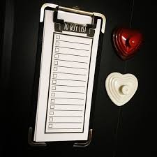 できた 冷蔵庫に貼っておくお買い物リスト 夫が買ってきてほしいものや 自分が足りないと思った時にメモをしておいて週末の買い物の時に持っていく忘れっぽい私にとって画期的なシステム 笑 バインダーにマグネットシールを貼って ペタッと hinadiy アイディア