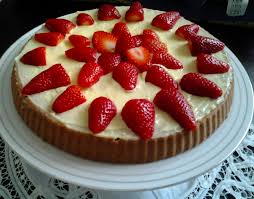 Aggiungere l'olio di riso e il latte. Crostata Morbida Alla Crema Pasticcera E Frutta Fresca Tina In Cucina