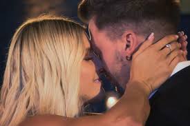 Maybe you would like to learn more about one of these? Bachelorette Gerda Keno Er Hat Ein Kind Kann Das Gut Gehen Brigitte De