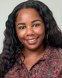 Karina Bailey's Instagram, Twitter & Facebook