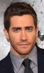 Men Hairstyles That Compliments Face Shape Jake Gyllenhaal Men S Haircut For Oblong Face Men Shaircuts Oval Face Men Mens Hairstyles Short Mens Hairstyles