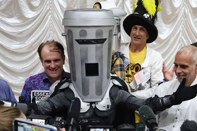 Nigel Farage's staggering waste of taxpayers' cash for a hollow Clacton by-election  victory' - AOL