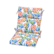 The welted contoured back paired with the seat invites you to relax and enjoy the great outdoors in style. Hampton Bay High Back Dining Chairs Dining Chair Cushion Chair Cushions