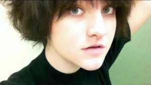 Teen looked 'quite good' after surviving plane crash