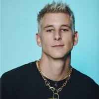 Jordan Bradfield's Instagram, Twitter & Facebook