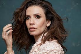 Bir Aile Hikayesi" Çok Geç Degil... (TV Episode 2019)