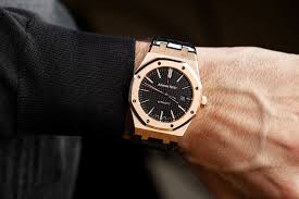 The audemars piguet royal oak was the world's first luxury sports watch. Audemars Piguet Royal Oak Watches Ref 15400or Oo D002cr 01 Rose Gold Complete Set The Watch Club