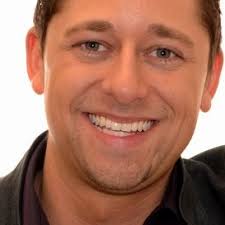 Charles Niles (@_Charlypop_)