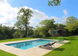 Decouvrez Cette Jolie Maison Avec Piscine A Blaymont En Aquitaine Vacances Maisons De Charme Locations Vacances Vacances En France
