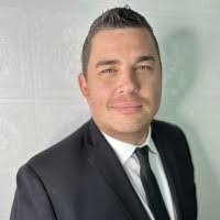 Evan Mayes's Instagram, Twitter & Facebook