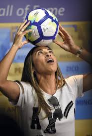 A conquista de uma copa do mundo também está na fila das jogadoras brasileiras, mas na competição marta já conquistou sua marca pessoal: Marta A Rainha Do Futebol El Pais Semanal El Pais Brasil