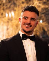 Canadiens de Montréal captain Nick Suzuki is the second full-time NHL  captain of Asian heritage. Nick Suzuki is of Japanese descent.  #NHLAPIHeritage #HockeyIsForEveryone