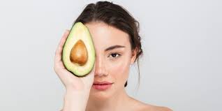 Bangsa moor memberi nama salah satu kota kuno di spanyol, granada berdasarkan nama buah ini. 12 Buah Yang Bagus Untuk Kulit Sehat Dan Terawat