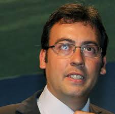 El alcalde de Alcázar de San Juan 'pasa' de sus vecinos, rechaza el  referéndum y privatiza