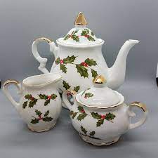 Lefton Holly Berry Poinsettia Tea Set Teapot And Sugar And Etsy Tea Pots Tea Pots Vintage Tea Cups Vintage