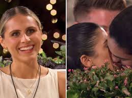 Love Island Australia 2022 promo: Layla watches