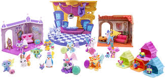 Check Out Your Favorite Animal Jam Toys Collect And Play Wild With The New Animal Jam Toys From Jazwares Fotos De Animais Animais Fotos